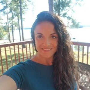 Meet your Posher, Suzanne